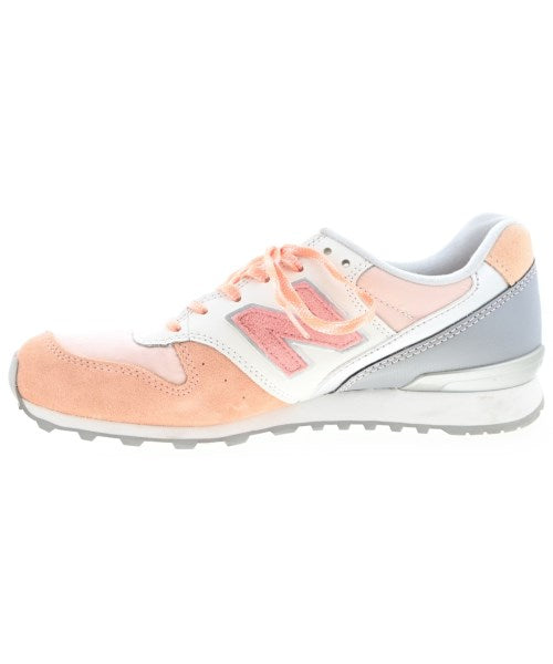 New Balance รองเท้าผ้าใบ
