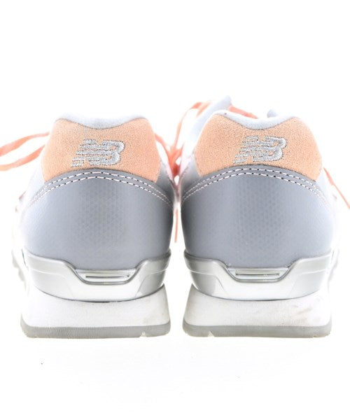 New Balance รองเท้าผ้าใบ