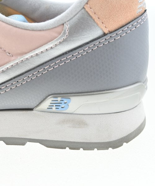 New Balance รองเท้าผ้าใบ