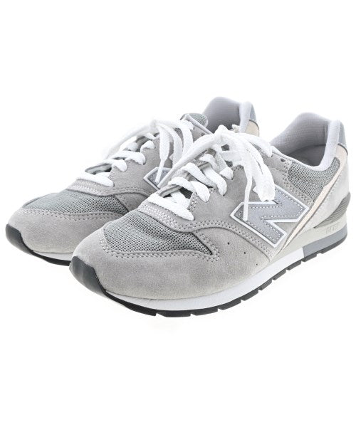 New Balance รองเท้าผ้าใบ