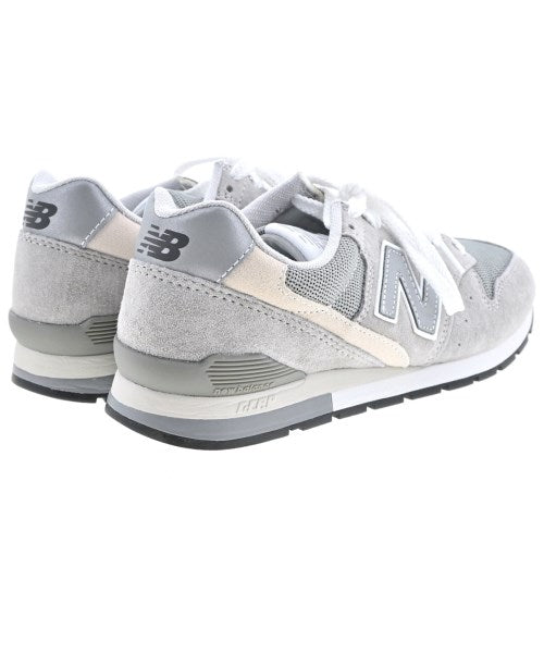 New Balance รองเท้าผ้าใบ