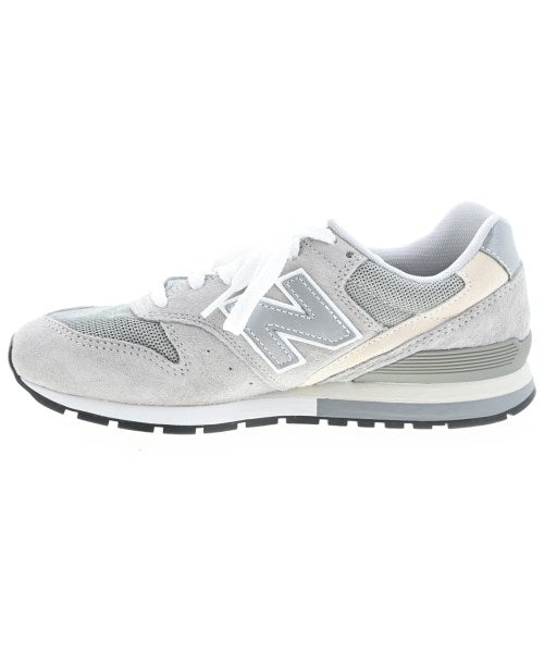 New Balance รองเท้าผ้าใบ