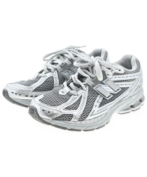 New Balance รองเท้าผ้าใบ