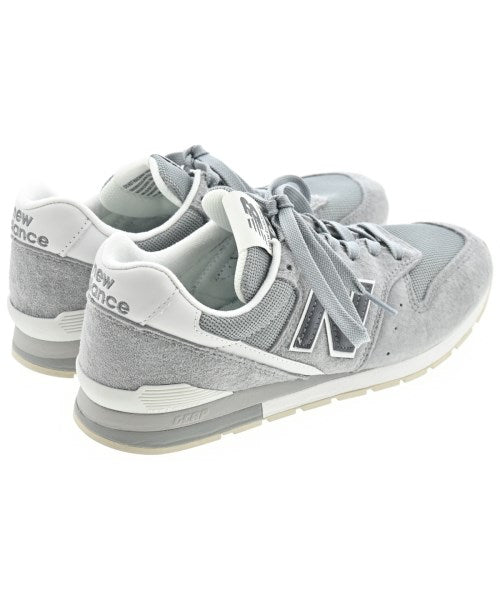 New Balance รองเท้าผ้าใบ