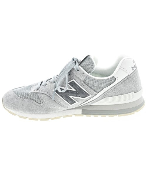 New Balance รองเท้าผ้าใบ