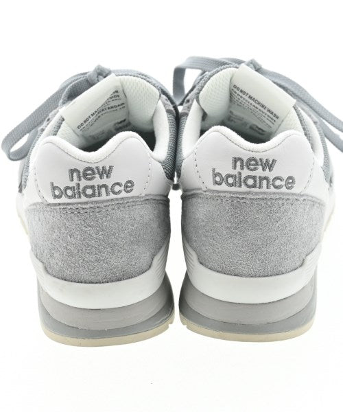 New Balance รองเท้าผ้าใบ