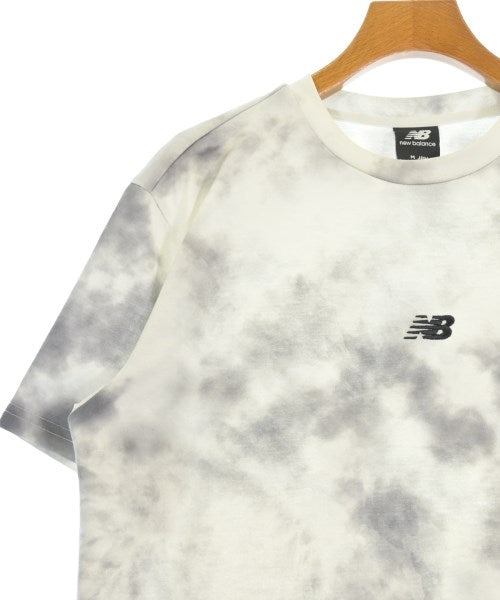New Balance เสื้อยืด/เสื้อท็อปส์