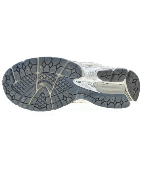New Balance รองเท้าผ้าใบ