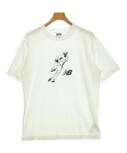 New Balance เสื้อยืด/เสื้อท็อปส์