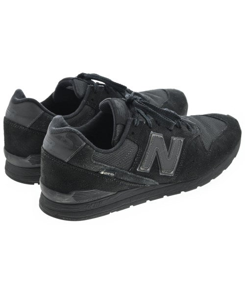 New Balance รองเท้าผ้าใบ