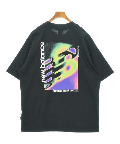 New Balance เสื้อยืด/เสื้อท็อปส์