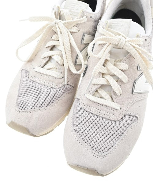 New Balance รองเท้าผ้าใบ