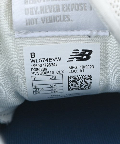 New Balance รองเท้าผ้าใบ
