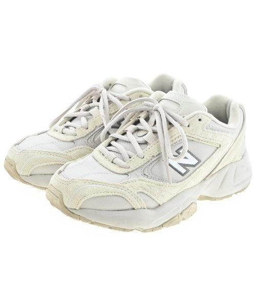 New Balance รองเท้าผ้าใบ