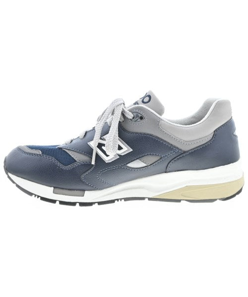 New Balance รองเท้าผ้าใบ