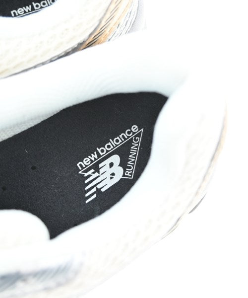 New Balance รองเท้าผ้าใบ