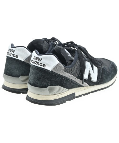 New Balance รองเท้าผ้าใบ