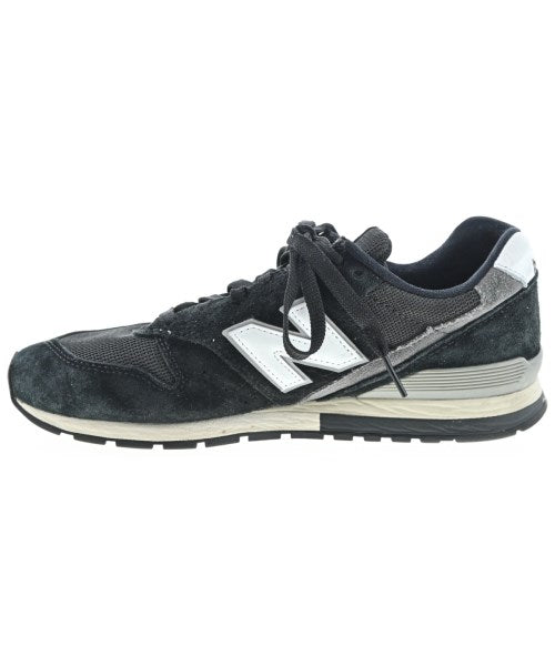New Balance รองเท้าผ้าใบ