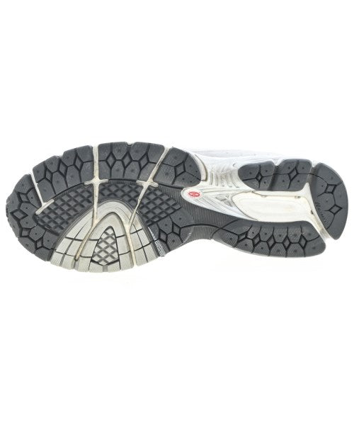 New Balance รองเท้าผ้าใบ