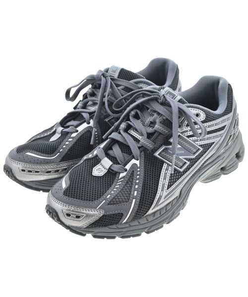 New Balance รองเท้าผ้าใบ