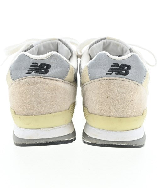 New Balance รองเท้าผ้าใบ