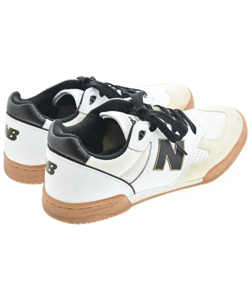 New Balance รองเท้าผ้าใบ