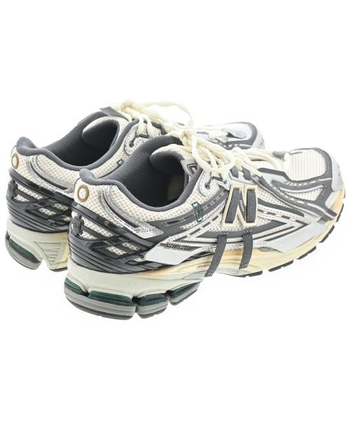 New Balance รองเท้าผ้าใบ