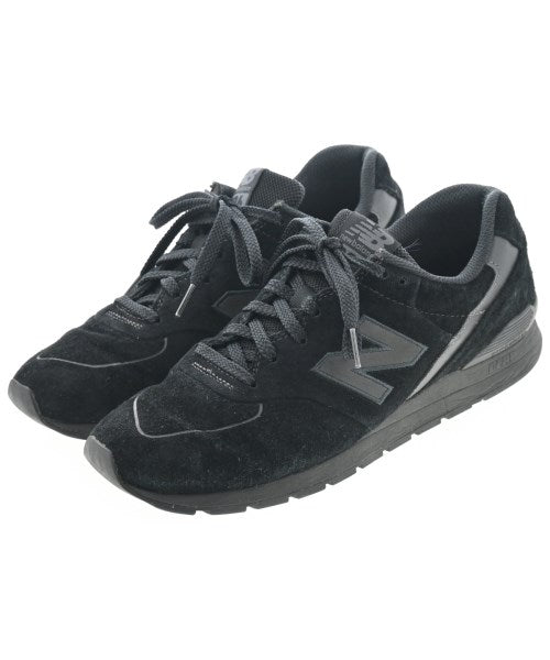 New Balance รองเท้าผ้าใบ