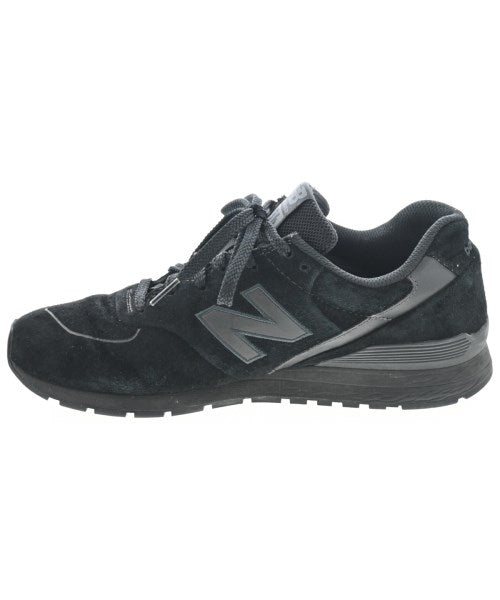 New Balance รองเท้าผ้าใบ