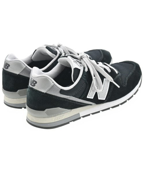 New Balance รองเท้าผ้าใบ