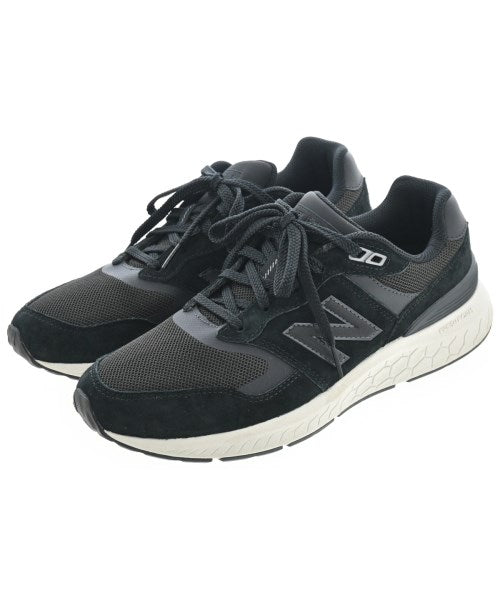 New Balance รองเท้าผ้าใบ