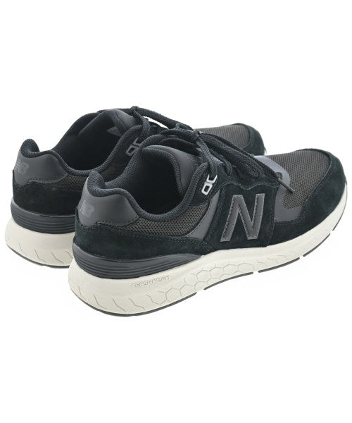 New Balance รองเท้าผ้าใบ