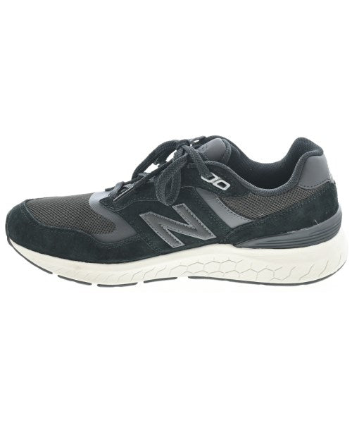 New Balance รองเท้าผ้าใบ