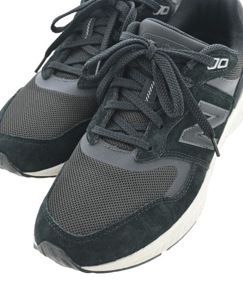 New Balance รองเท้าผ้าใบ