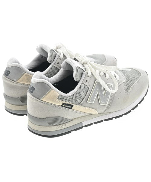 New Balance รองเท้าผ้าใบ