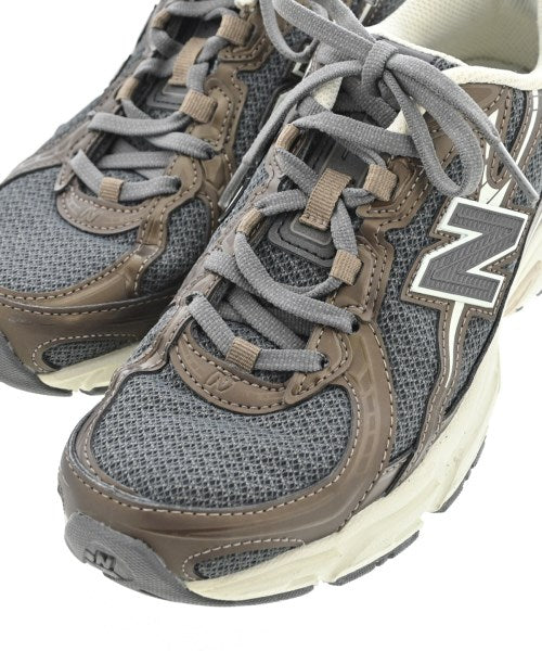 New Balance รองเท้าผ้าใบ