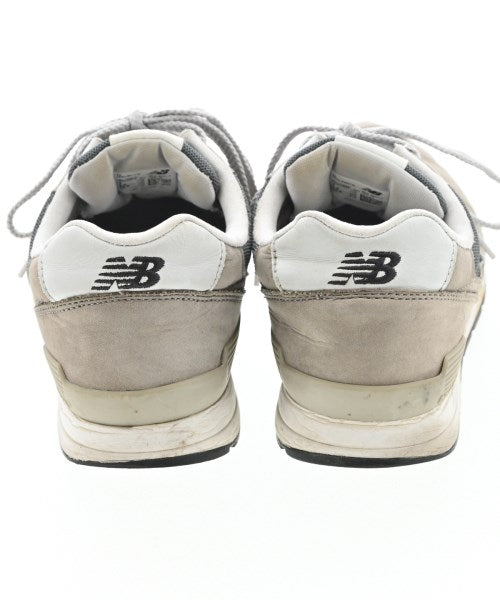 New Balance รองเท้าผ้าใบ