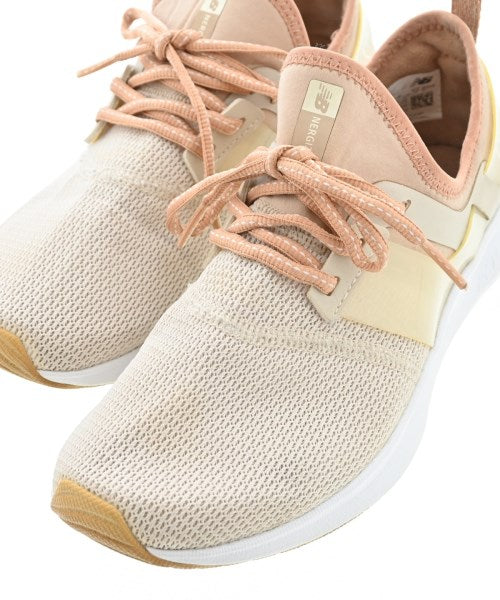 New Balance รองเท้าผ้าใบ