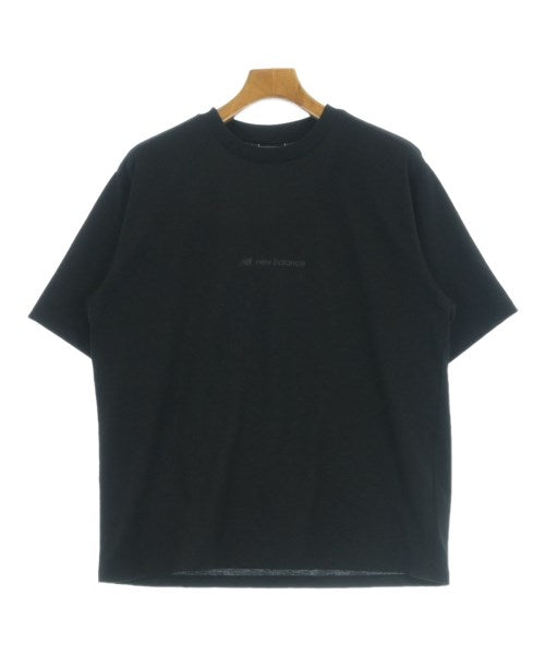 New Balance เสื้อยืด/เสื้อท็อปส์