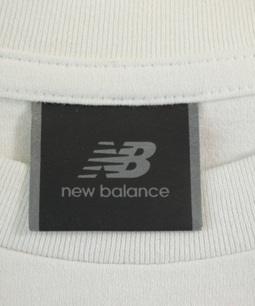 New Balance เสื้อยืด/เสื้อท็อปส์