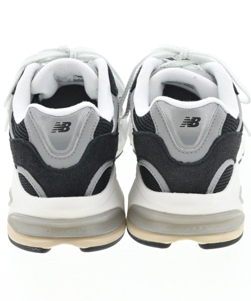 New Balance รองเท้าผ้าใบ