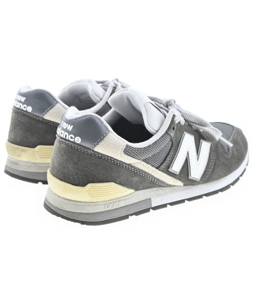 New Balance รองเท้าผ้าใบ