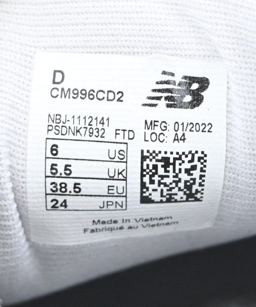 New Balance รองเท้าผ้าใบ
