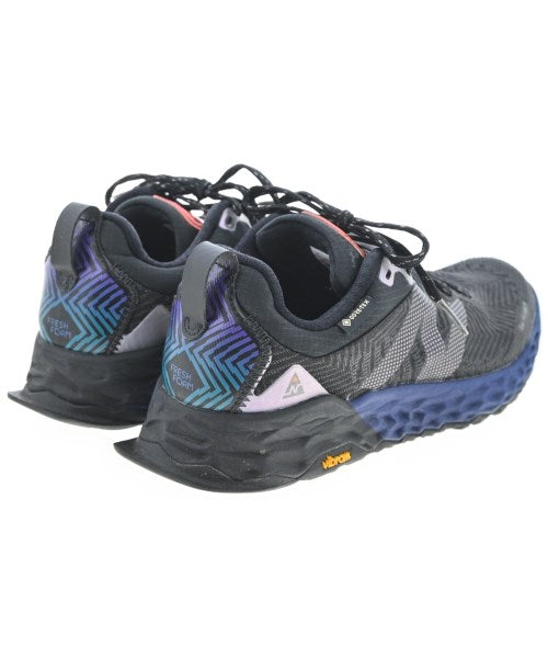 New Balance รองเท้าผ้าใบ