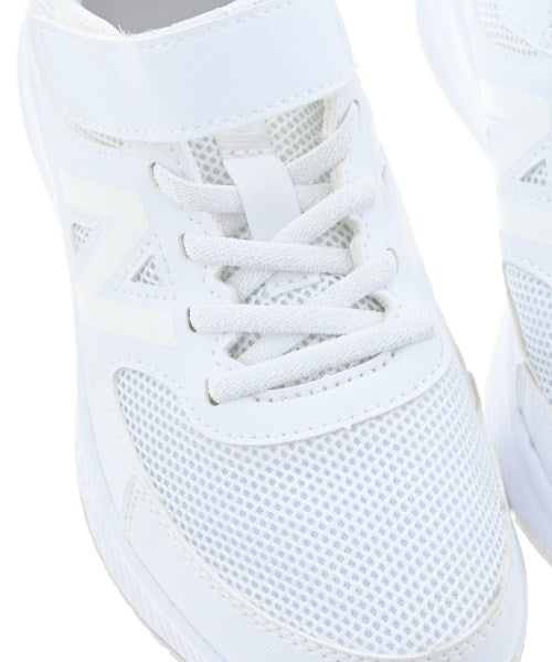 New Balance รองเท้าผ้าใบ