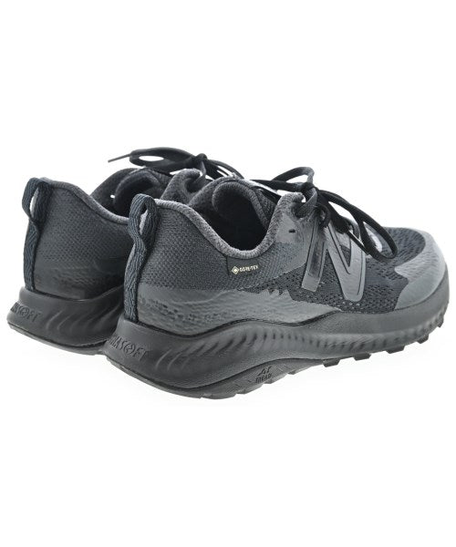 New Balance รองเท้าผ้าใบ