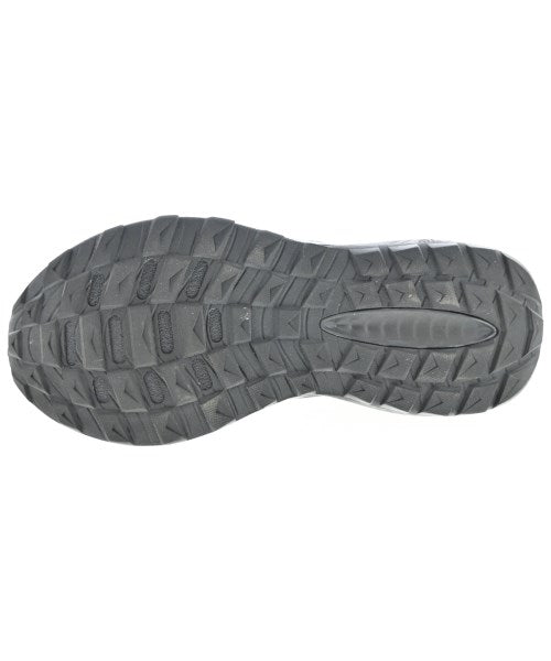 New Balance รองเท้าผ้าใบ