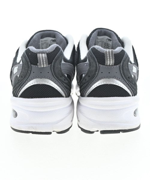New Balance รองเท้าผ้าใบ