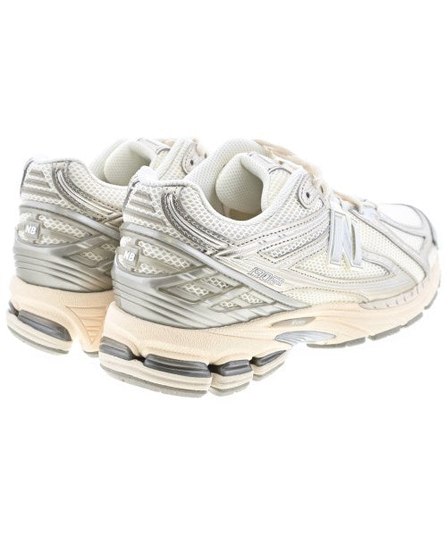New Balance รองเท้าผ้าใบ