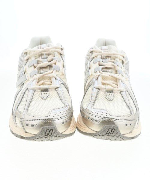 New Balance รองเท้าผ้าใบ